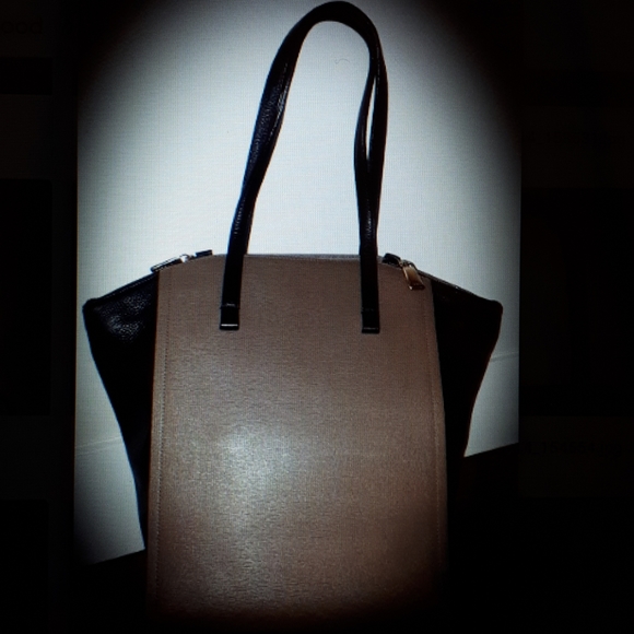 Handbag - Picture 2 of 3